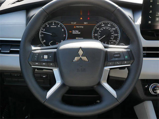 New 2026 Black Diamond Mitsubishi SE image 8