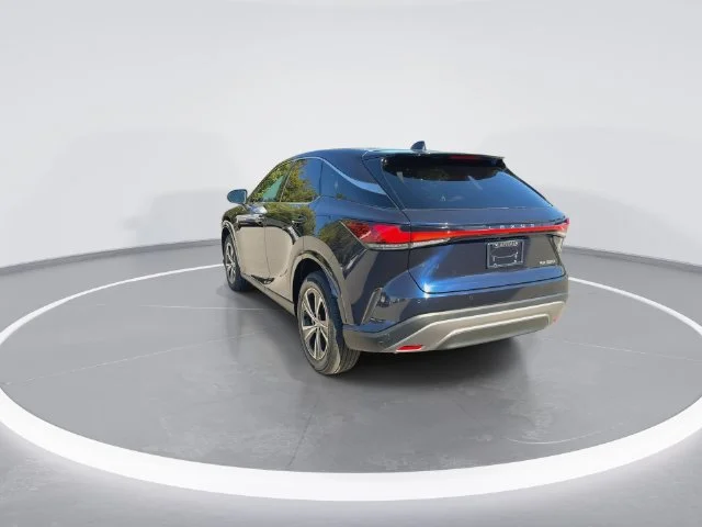 Used 2024  Lexus 350 image 7