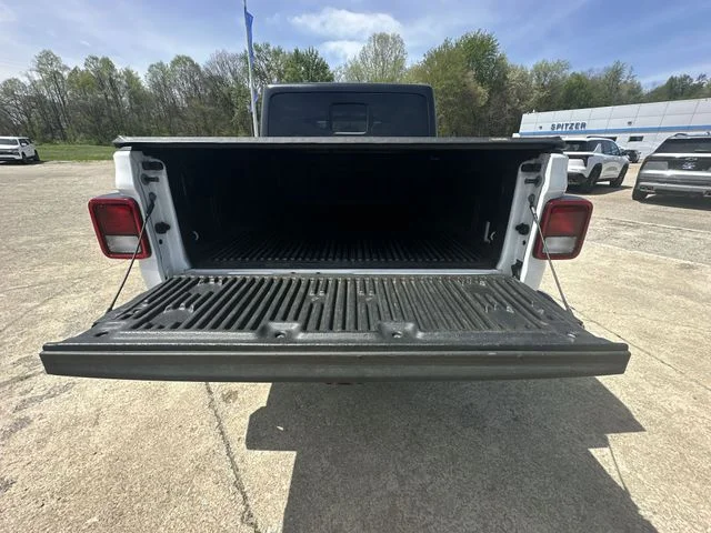 Used 2021 White Jeep Willys image 27