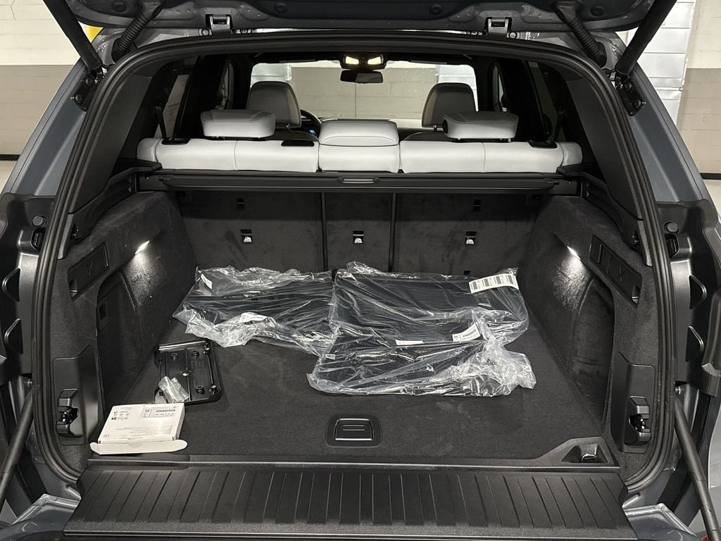 New 2026 Gray Metallic BMW xDrive40i image 24