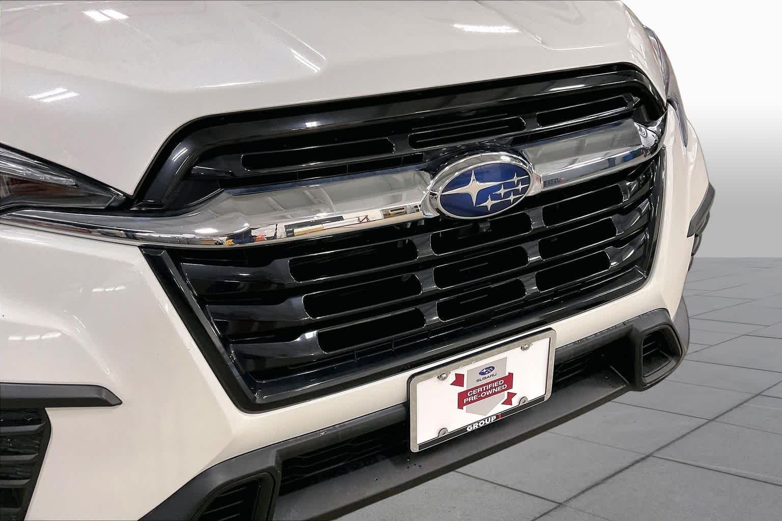 Used 2023 Crystal White Pearl Subaru Limited image 30