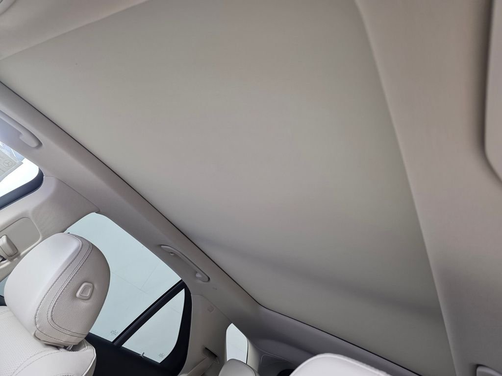 New 2026 Polar White Mercedes-Benz GLE 450 image 9