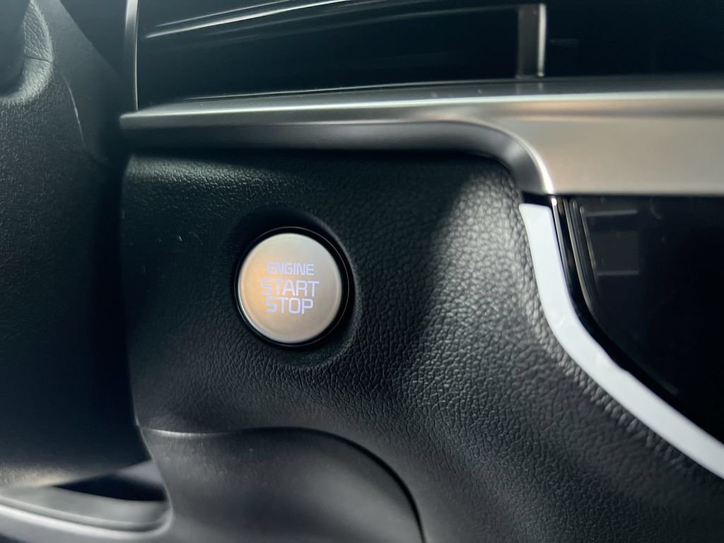 New 2026 Glacial White Pearl Kia S image 21