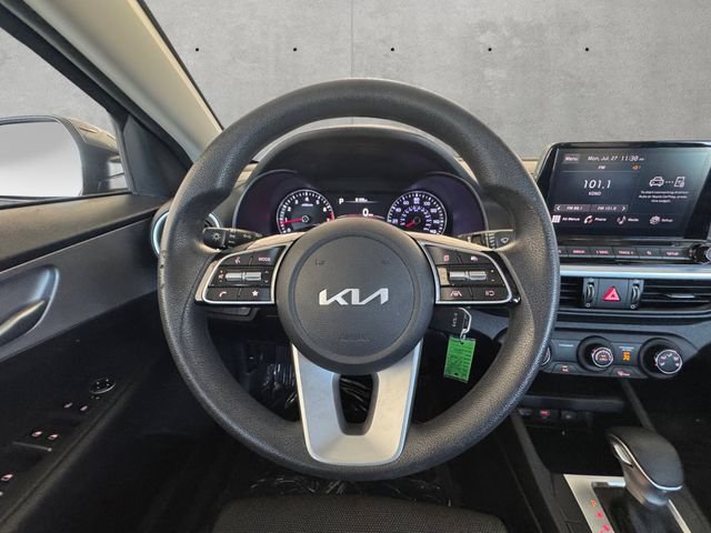 2024 Kia Forte LXS - Photo 21