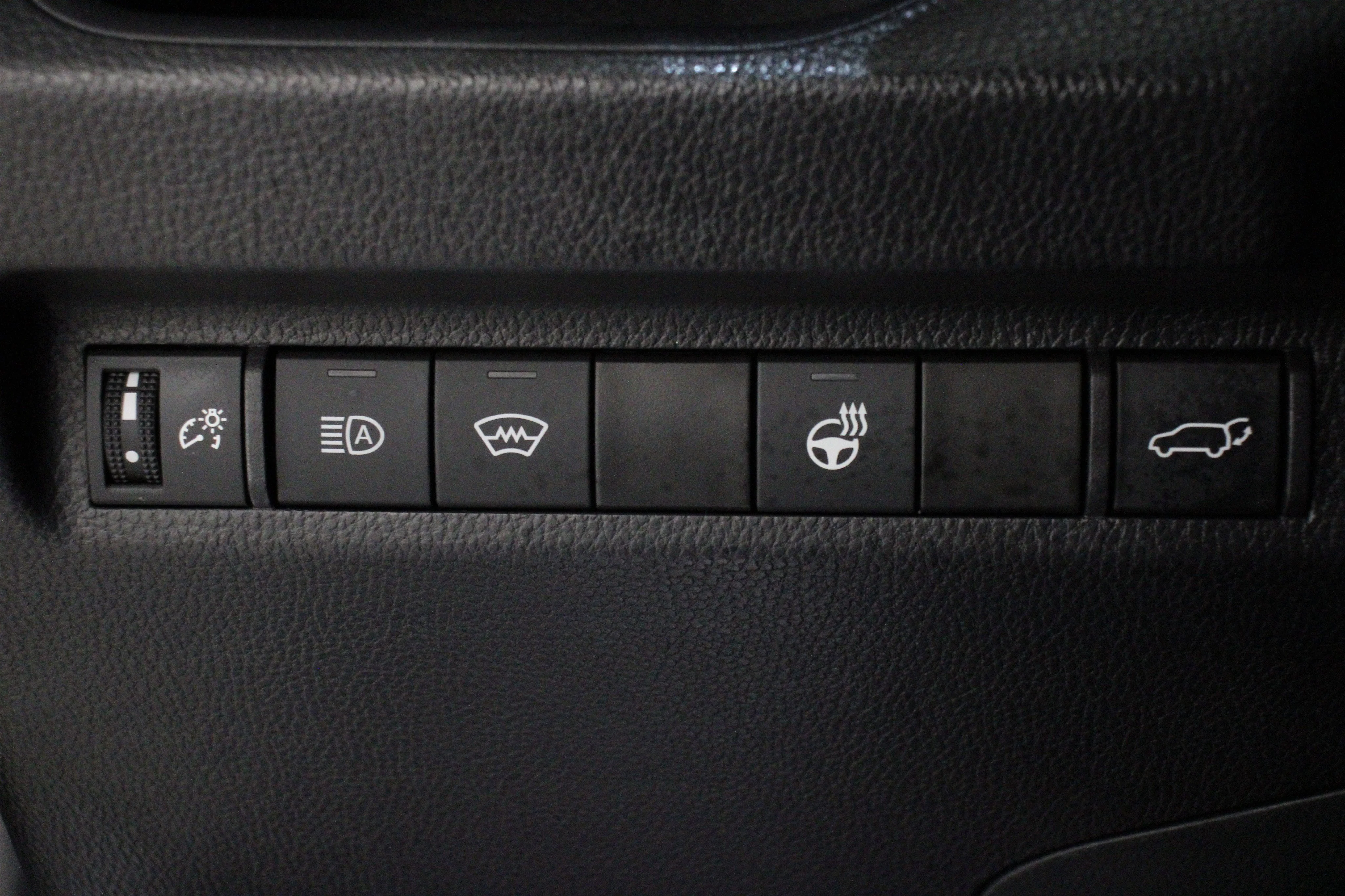 Used 2025 Gray Toyota XLE Premium image 11