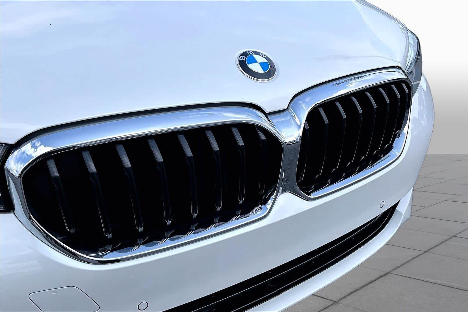 Used 2023 Mineral White Metallic BMW 530i xDrive image 30