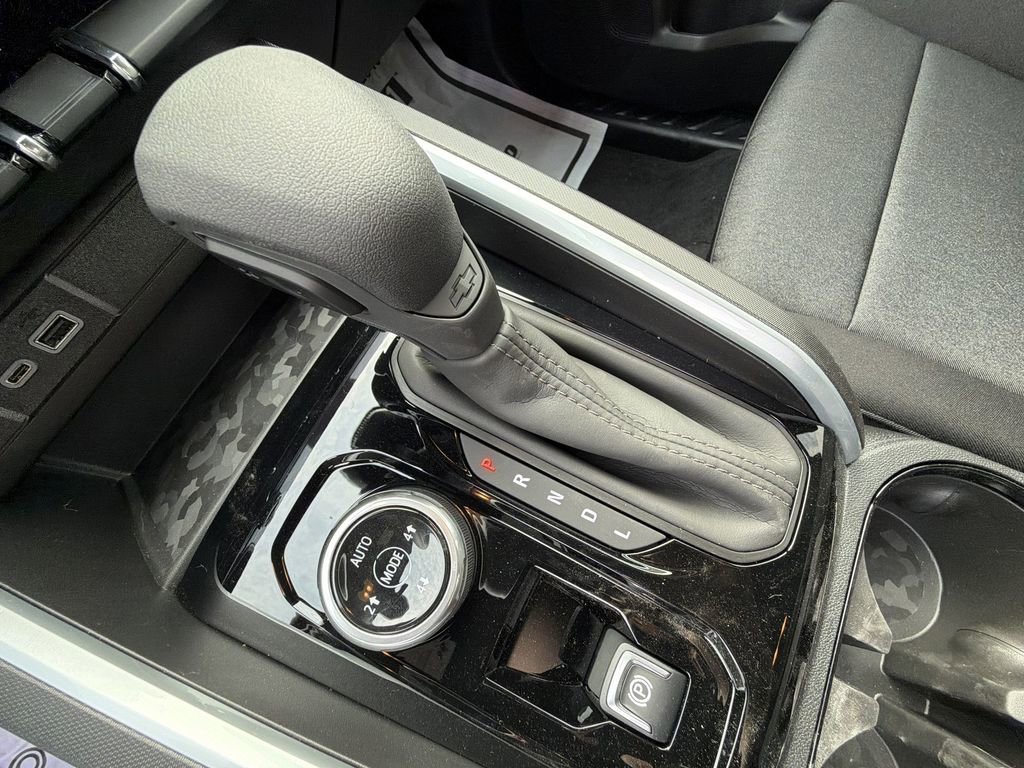 New 2026 Summit White Chevrolet Trail Boss image 26