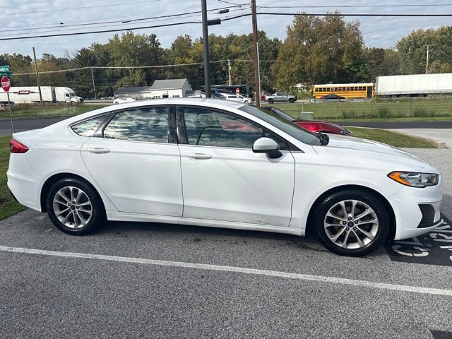 Used 2020 White Ford SE image 4