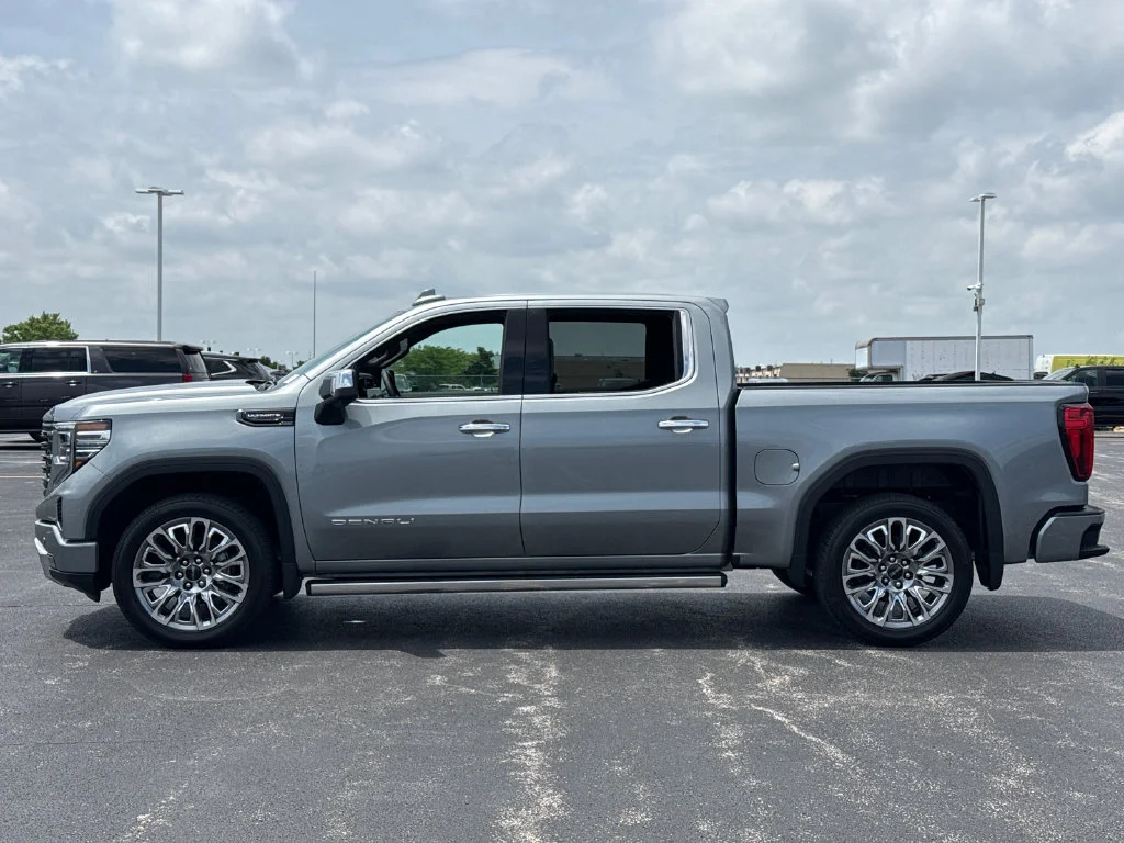 2026 GMC Sierra 1500 Denali Ultimate - Photo 10