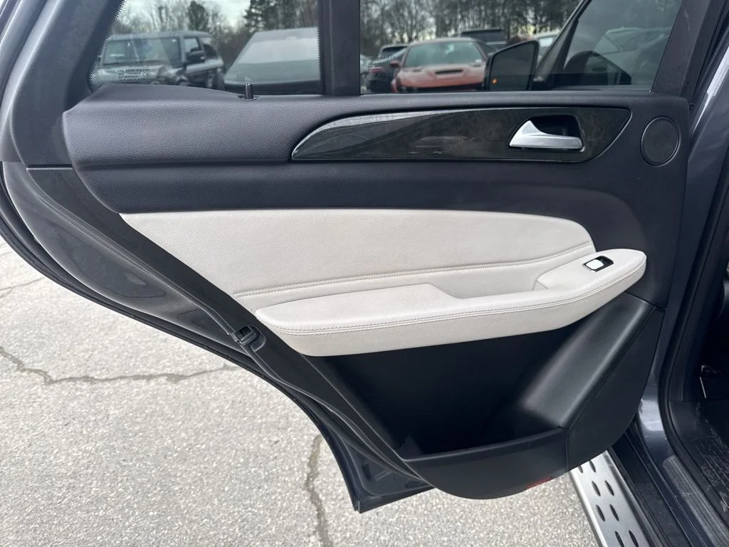 Used 2016  Mercedes-Benz GLE 350 image 27