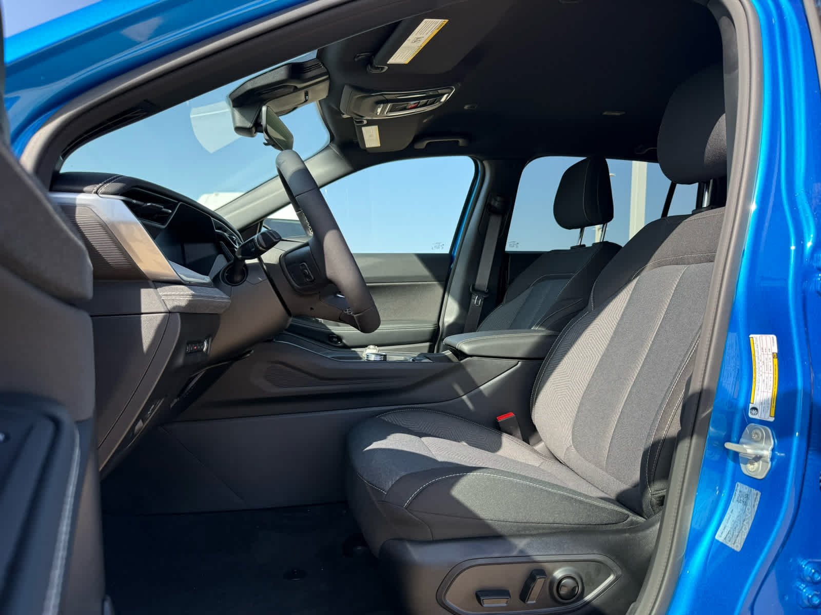 New 2026 Hydro Blue Pearlcoat Jeep Laredo image 15