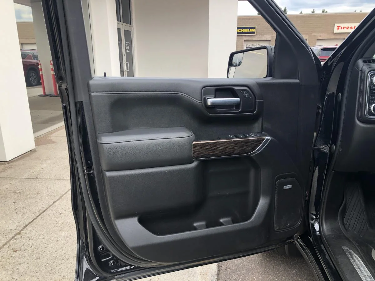 Used 2021 Black GMC 4WD Crew Cab 147" Elevation image 10