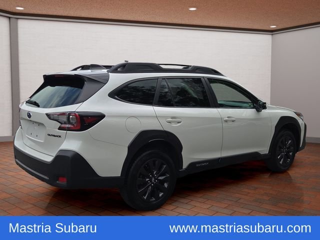 Used 2025 Crystal White Pearl Subaru Onyx Edition image 11