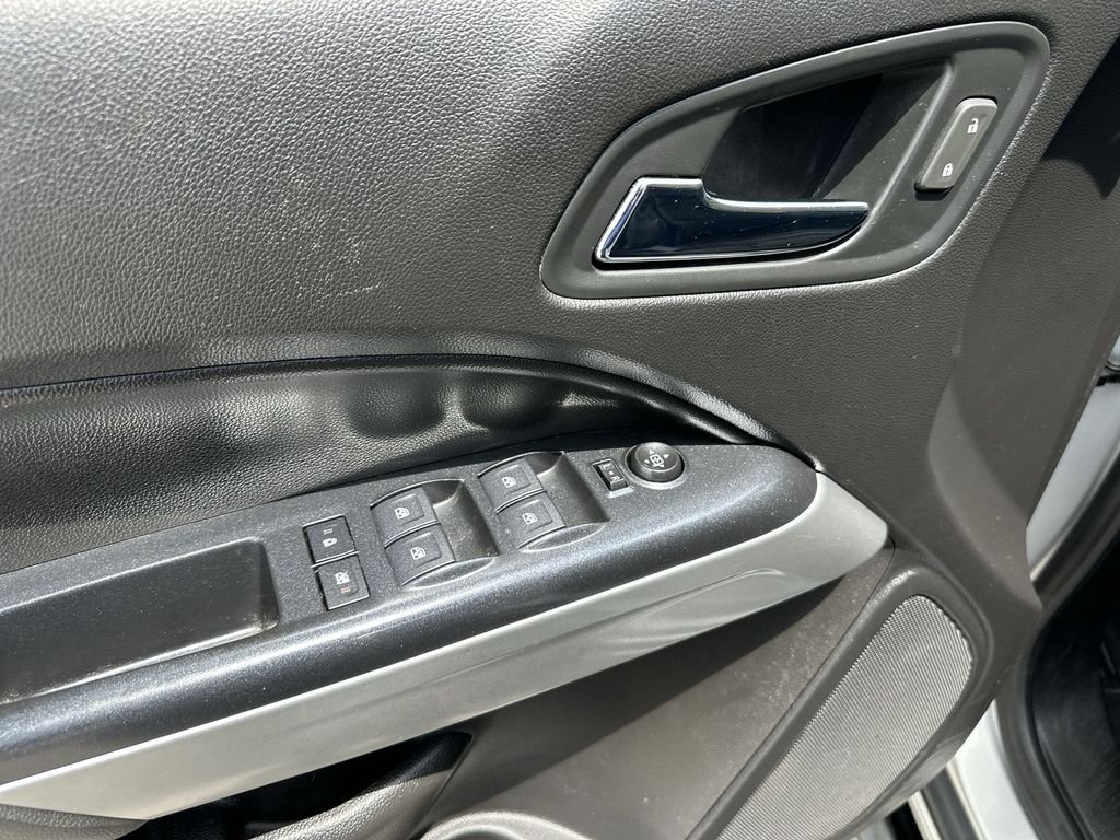 Used 2019 SILVER ICE METALLIC Chevrolet 4WD ZR2 image 23