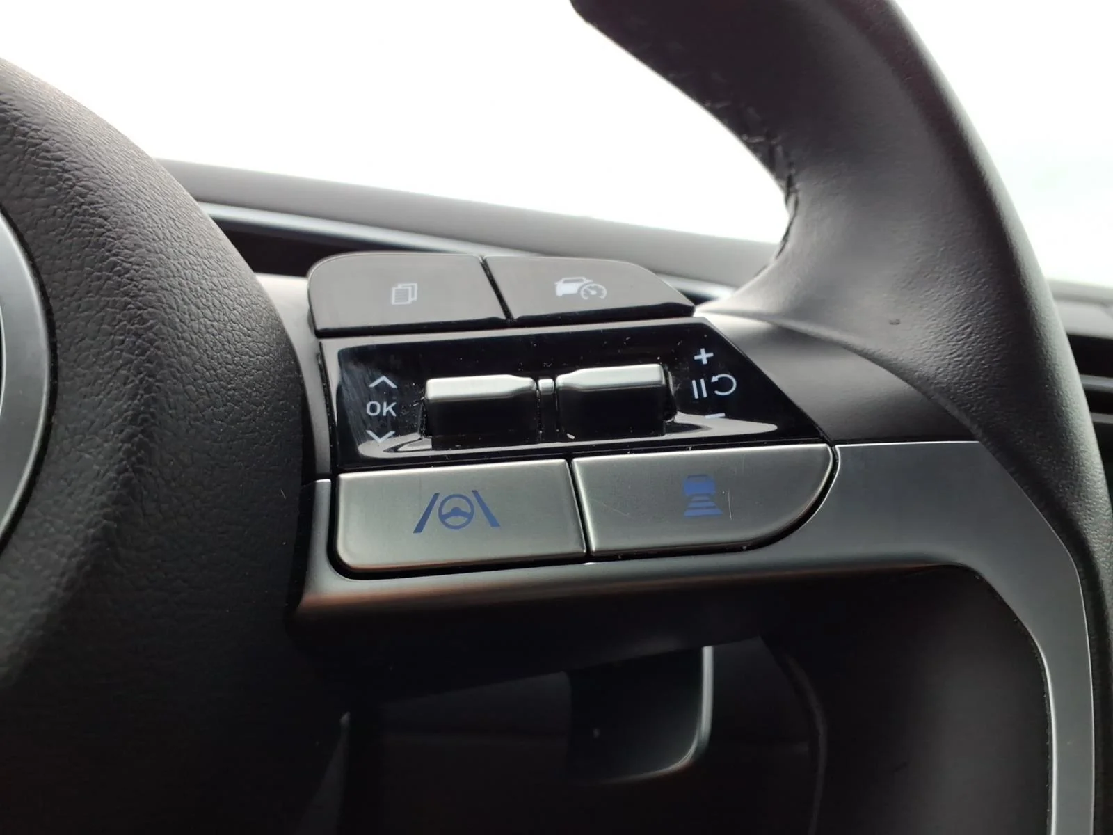 Used 2022 Quartz White Hyundai SEL Convenience image 20