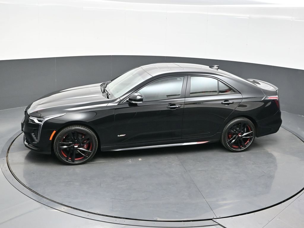 2025 Cadillac CT4 V-Series - Photo 19