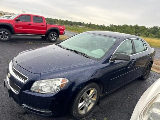Used 2009 Imperial Blue Metallic Chevrolet LS w/1LS image 1