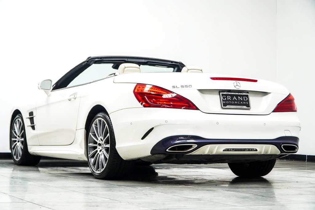 Used 2019 White Mercedes-Benz SL 550 image 16