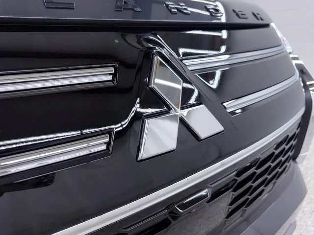 2026 Mitsubishi Outlander SE - Photo 12