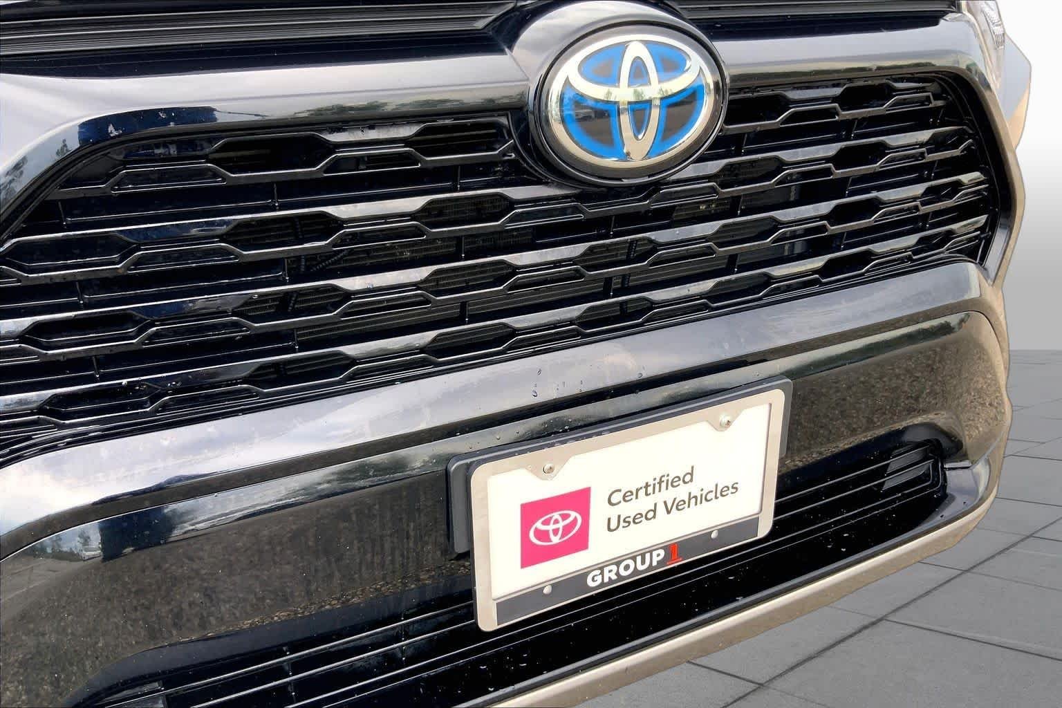 Certified Used 2024 Midnight Black Metallic Toyota Hybrid SE image 29