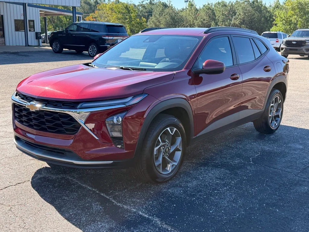 Used 2025 Red Chevrolet LT image 23