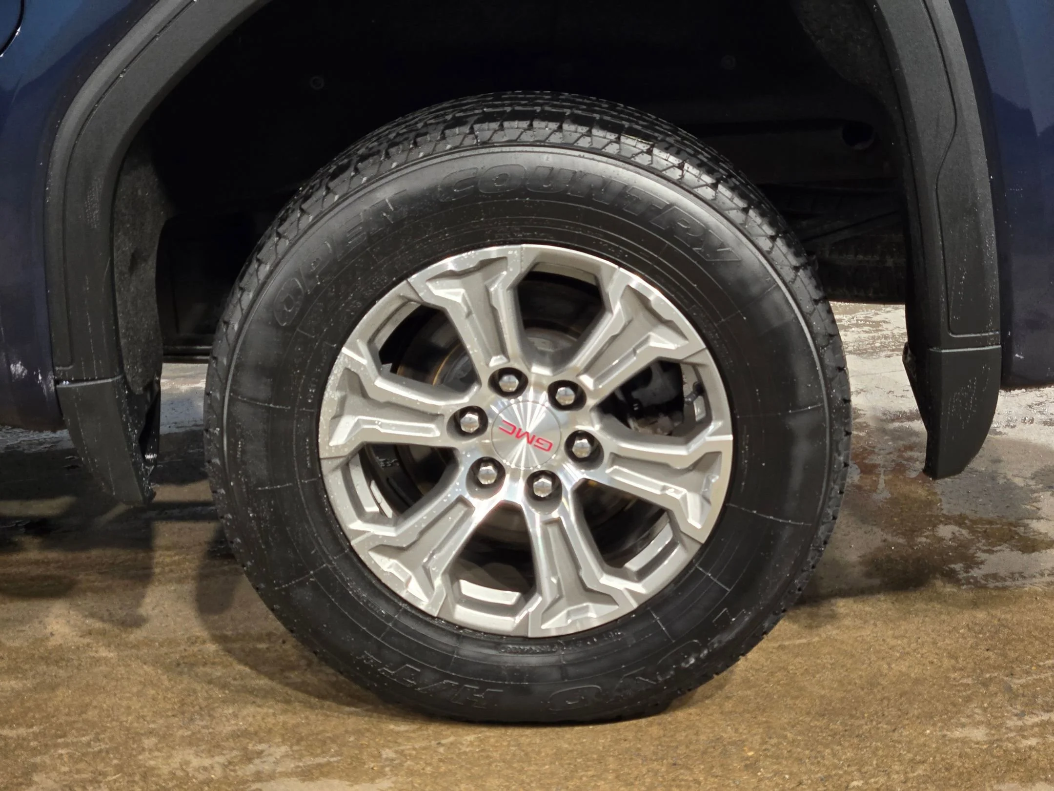 Used 2022 Pacific Blue Metallic GMC SLT image 17