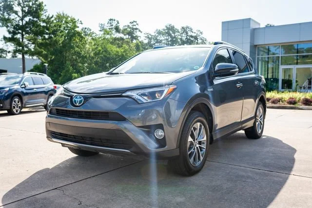 Used 2018 Magnetic Gray Metallic Toyota Hybrid XLE image 11