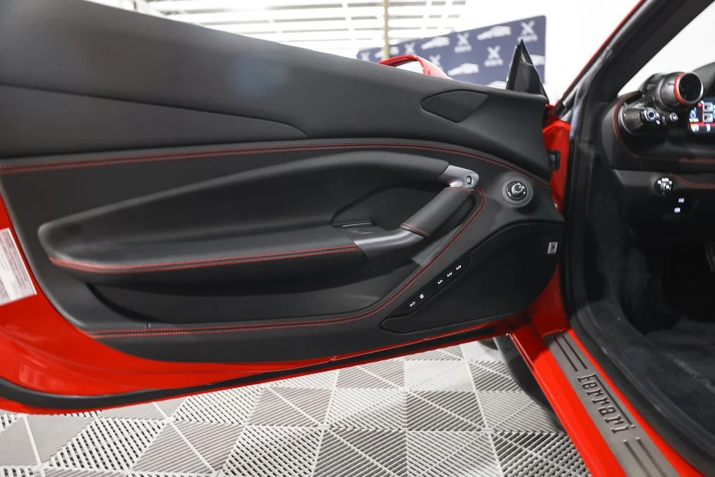 Used 2020 Red Ferrari Base image 36