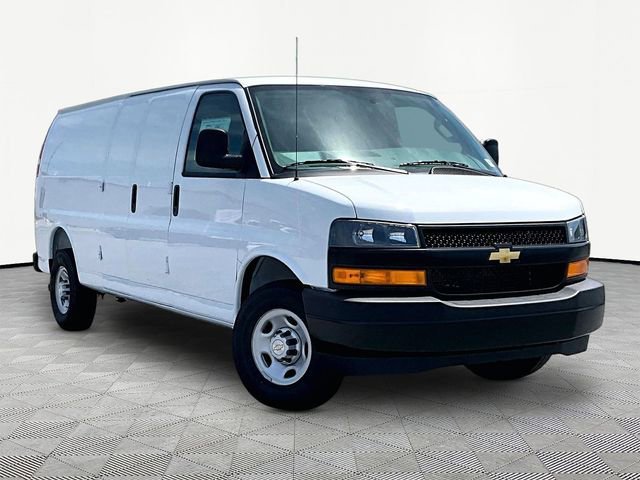 2026 Chevrolet Express 2500 Extended Work Van HD's photo