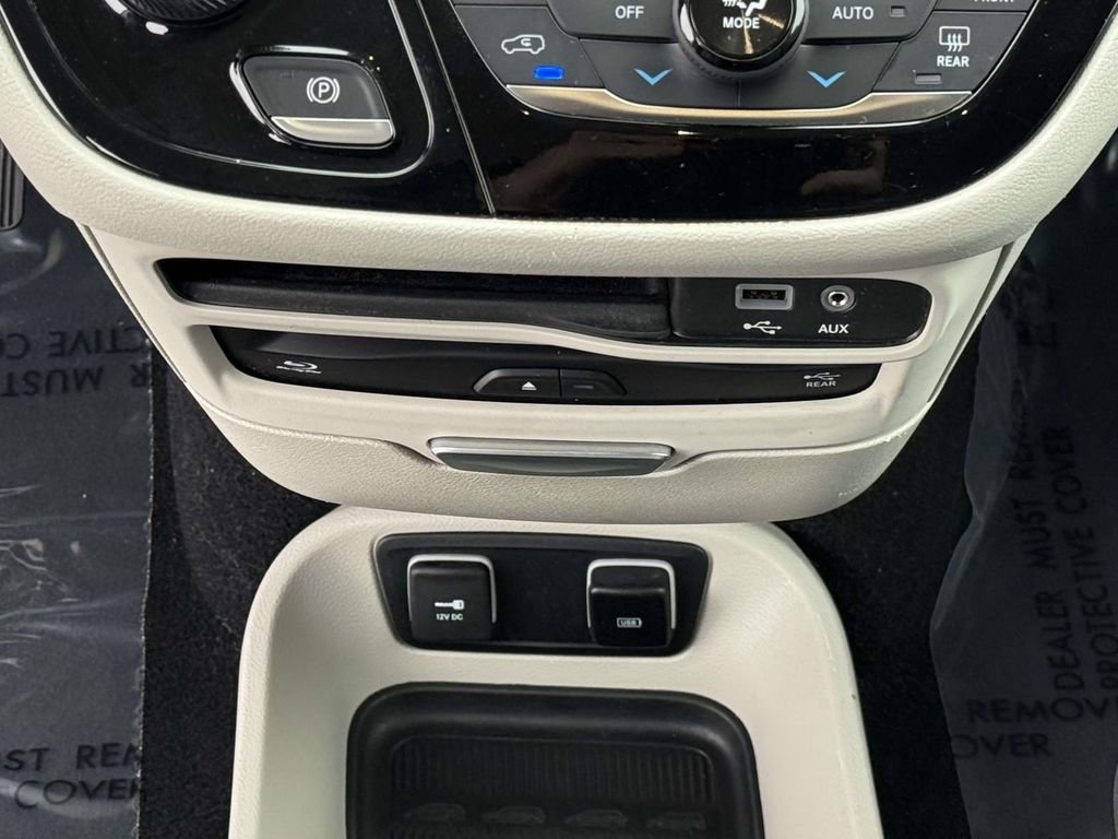2019 Chrysler Pacifica Touring L Plus - Photo 21