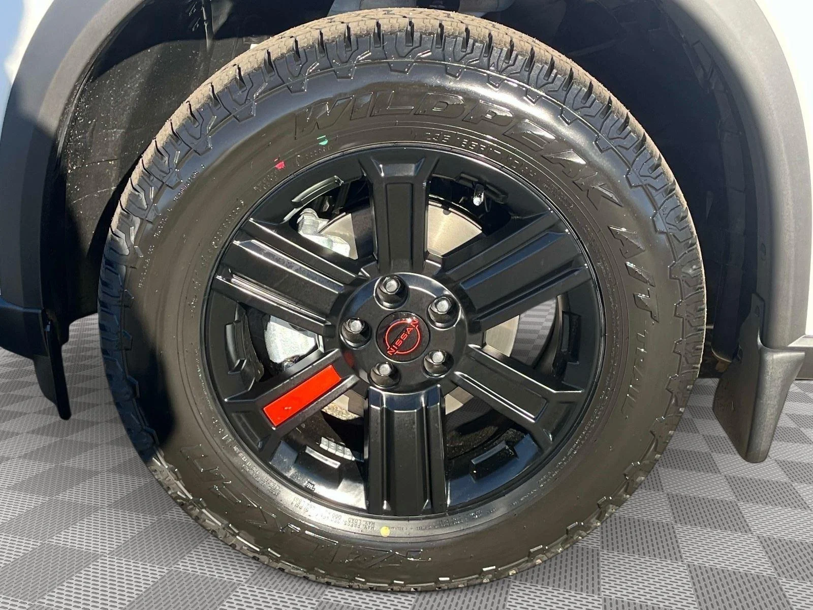 New 2026 Everest White Pearl TriCoat Nissan Rock Creek® image 9