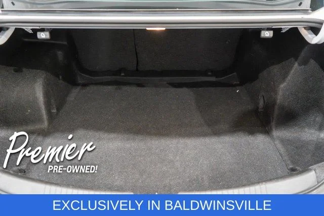 Used 2025 White Chevrolet LT image 9
