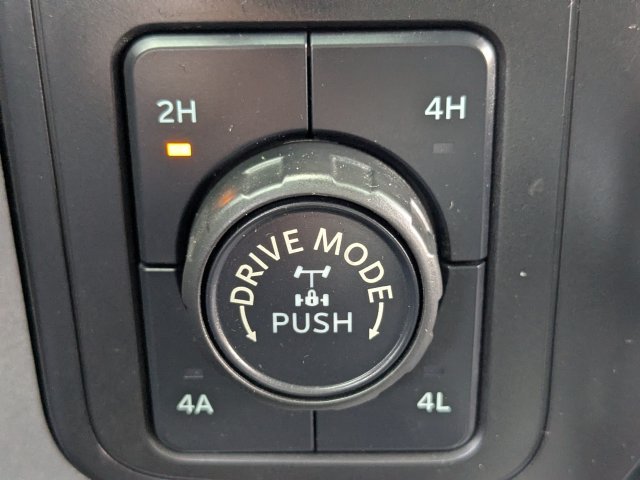Used 2021 Gray Metallic Ford Lariat image 26