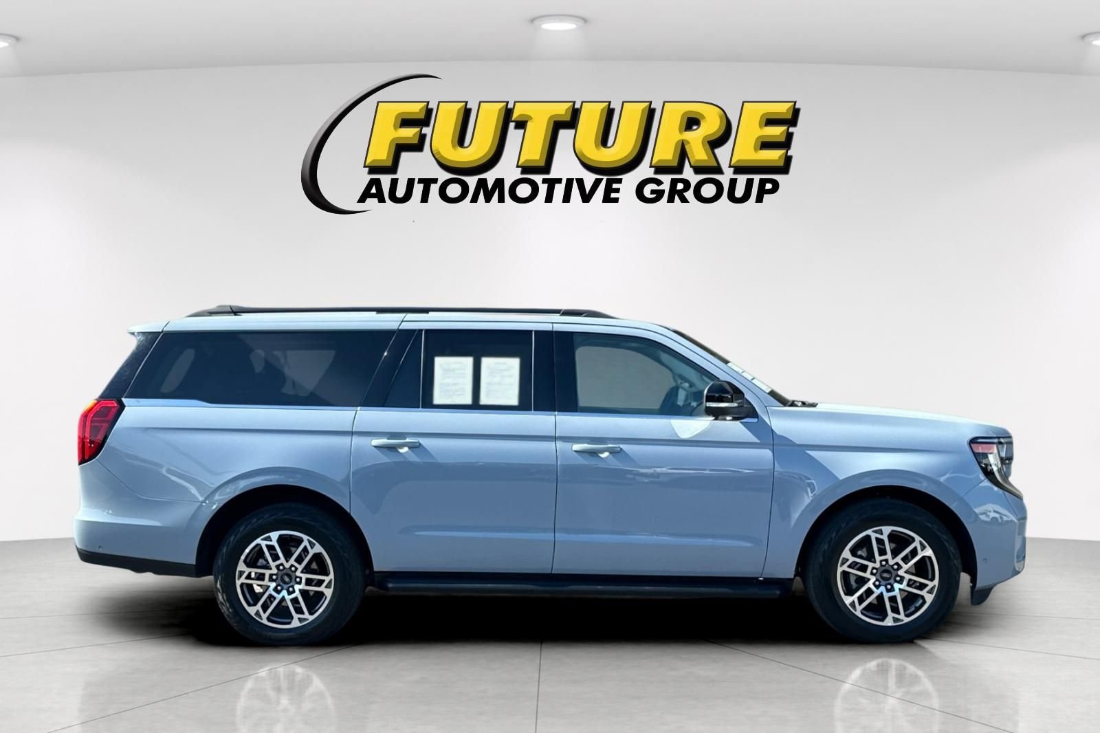 Used 2025 Gray Ford Active image 2