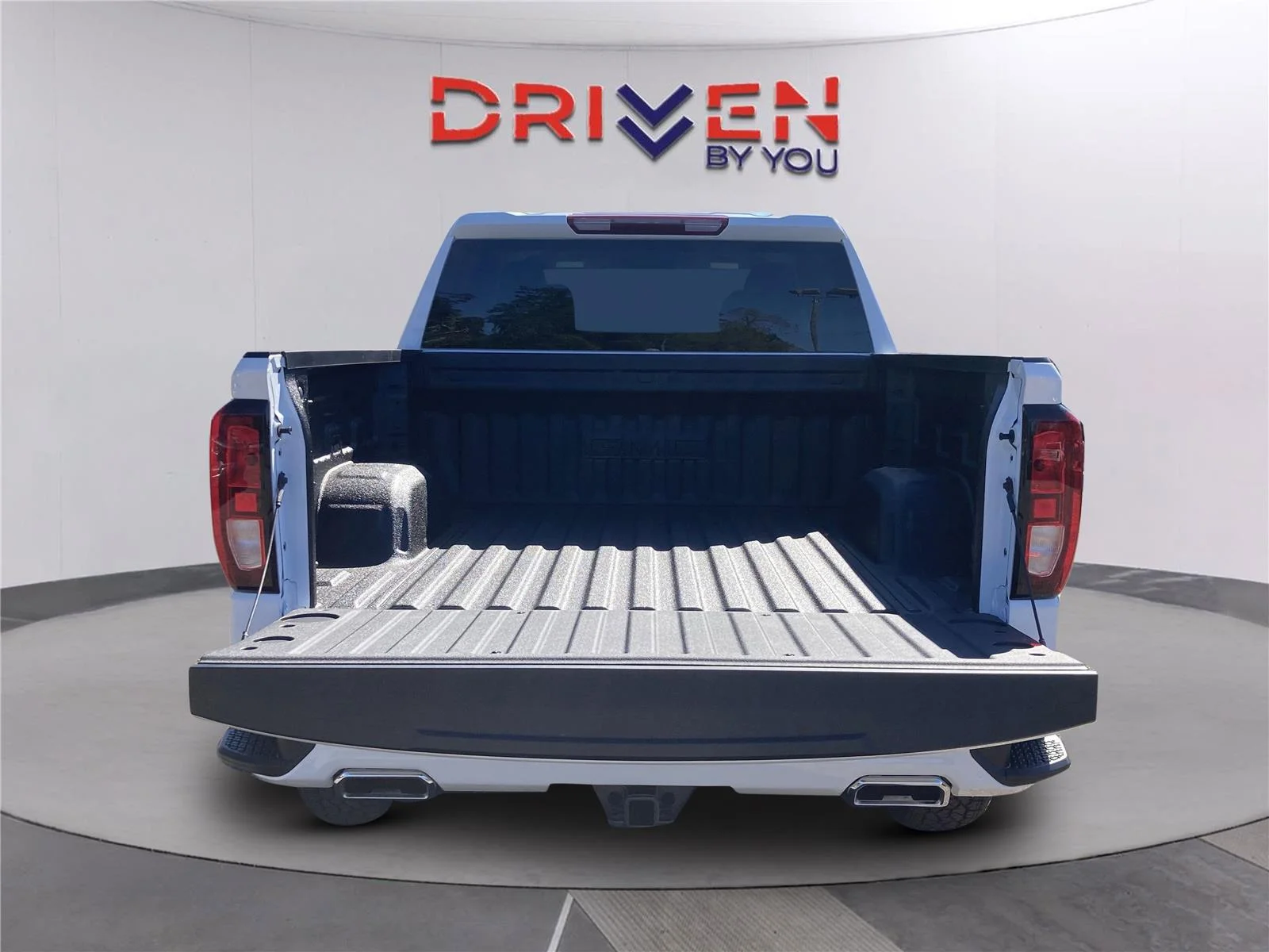 New 2026 Summit White GMC Elevation image 32
