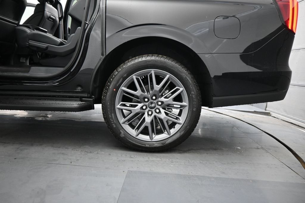 New 2026 Agate Black Metallic Ford Platinum image 20