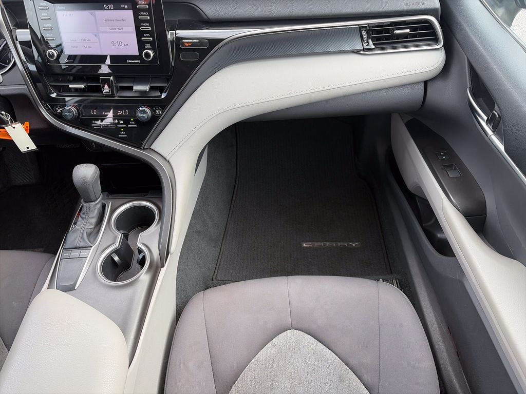 Used 2022 Silver Toyota LE image 17