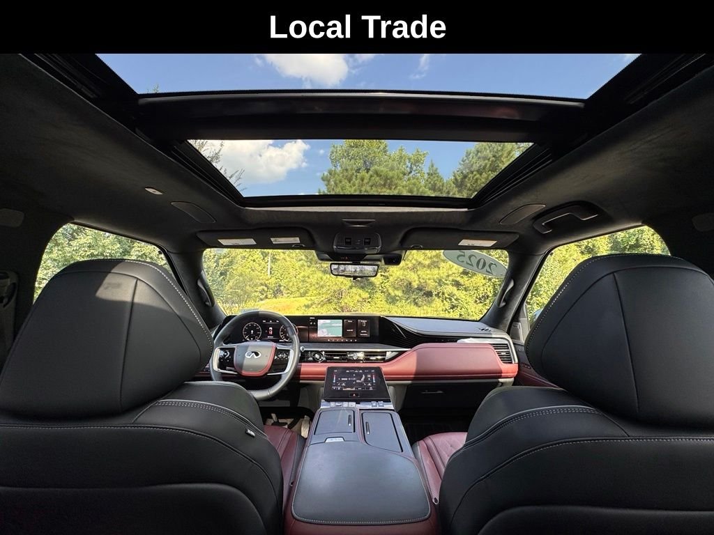 Used 2025 Black INFINITI AUTOGRAPH image 5