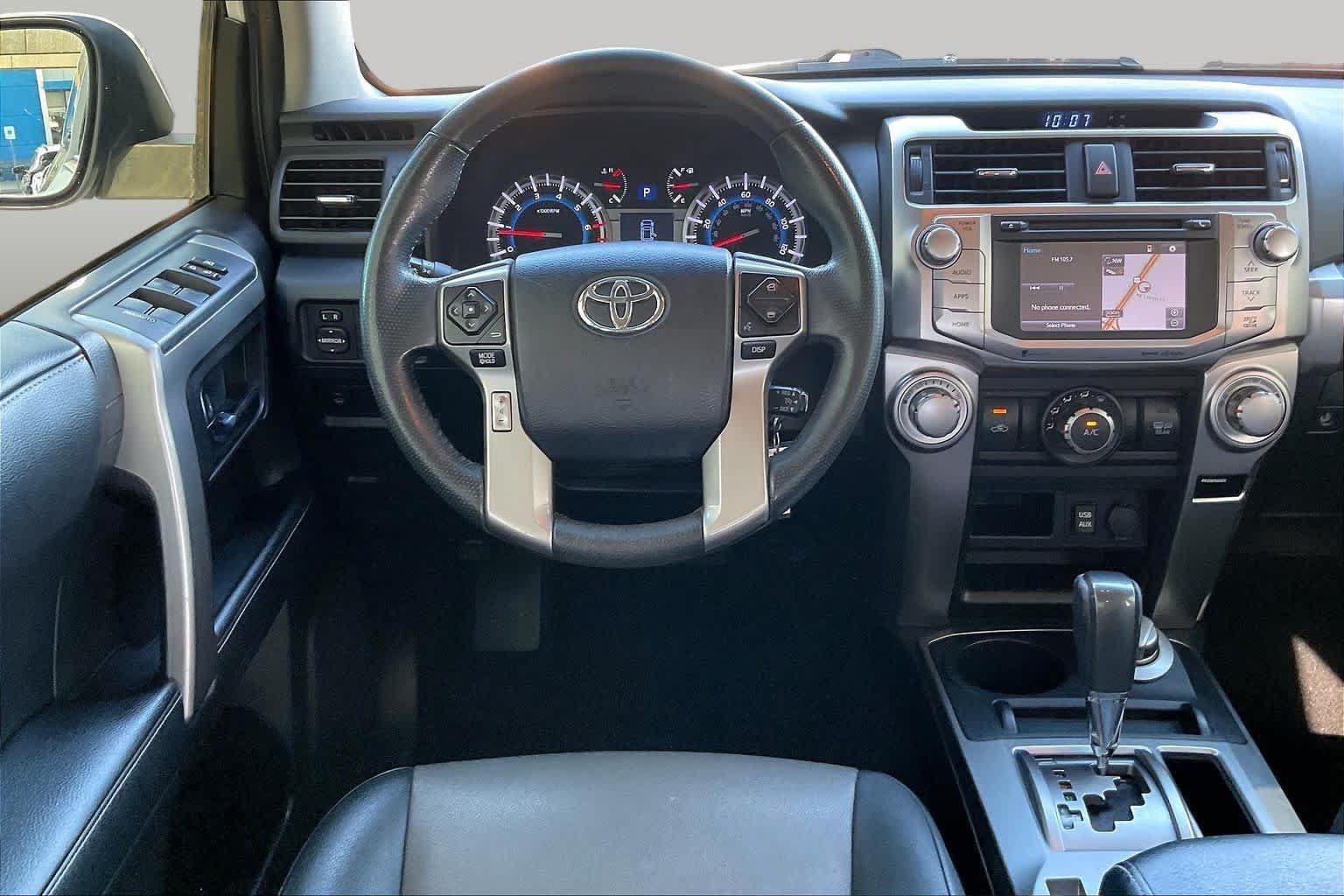 Used 2019 Super White Toyota SR5 image 6