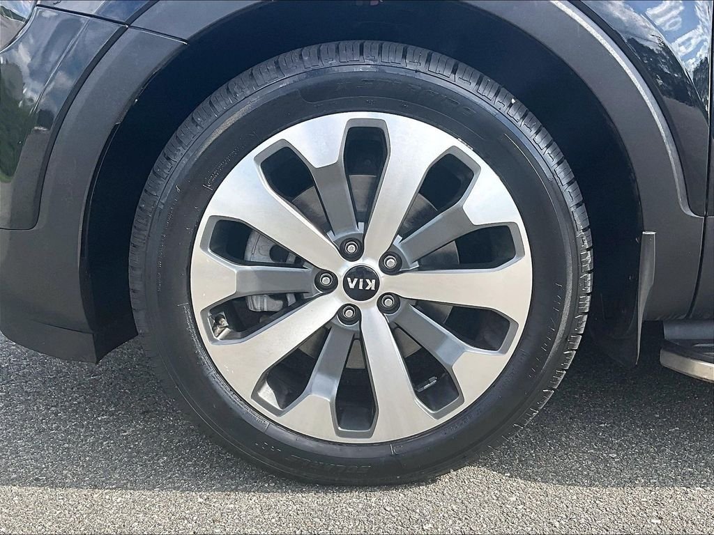Used 2020 Black Kia S image 7
