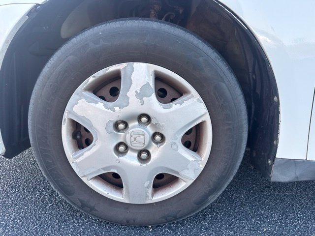 Used 2005 White Honda LX image 12