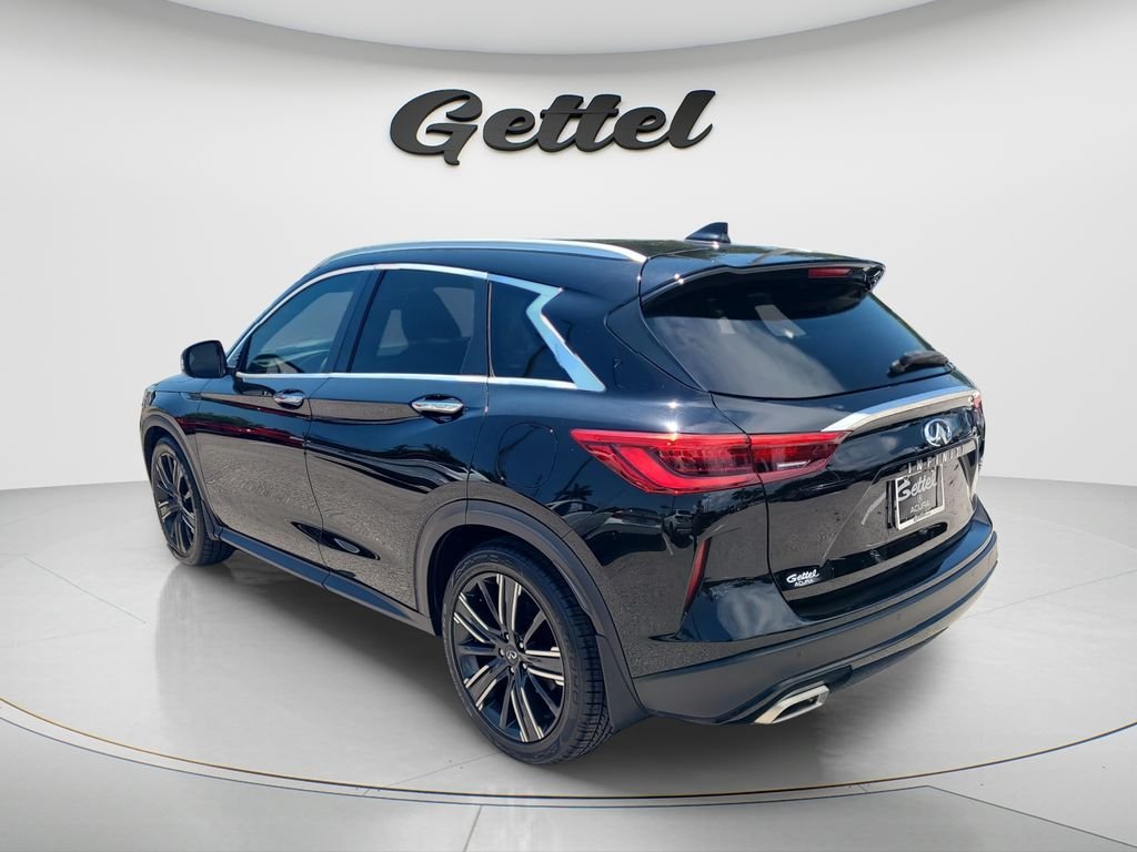 Used 2021 Black INFINITI LUXE image 7