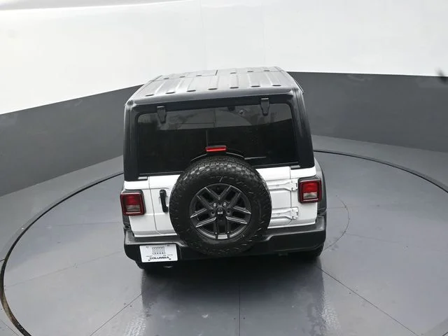 Used 2024 White Jeep Sport S image 17