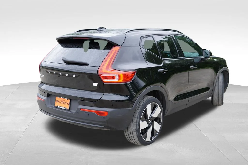 Used 2023 Black Volvo Ultimate image 5