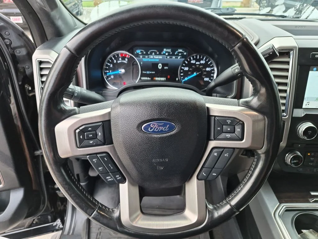 Used 2017 Black Ford Platinum image 23