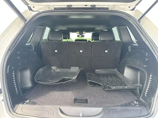 Certified Used 2021 White Jeep Limited X image 24