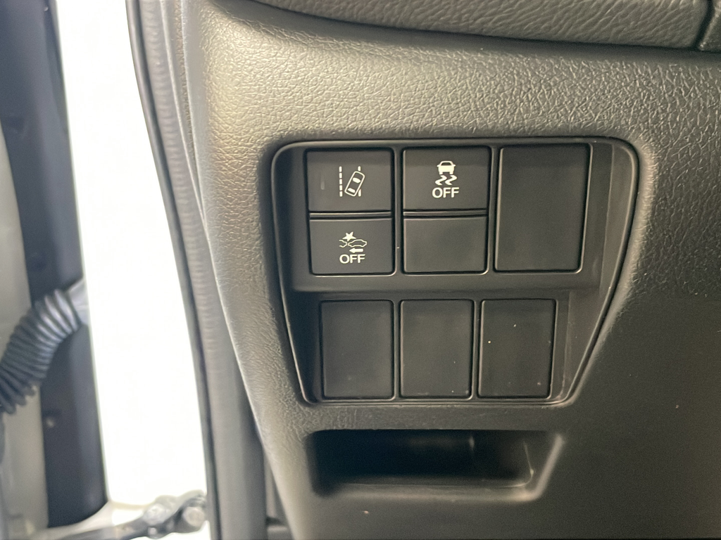 Used 2020 White Honda LX image 28