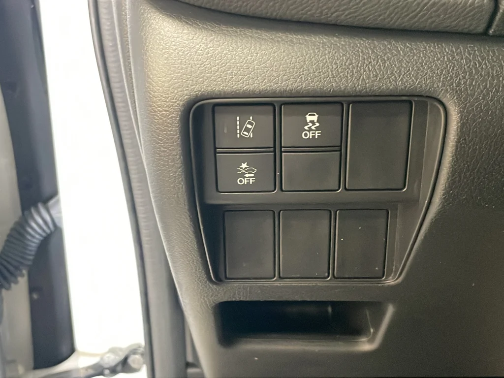 Used 2020 White Honda LX image 28