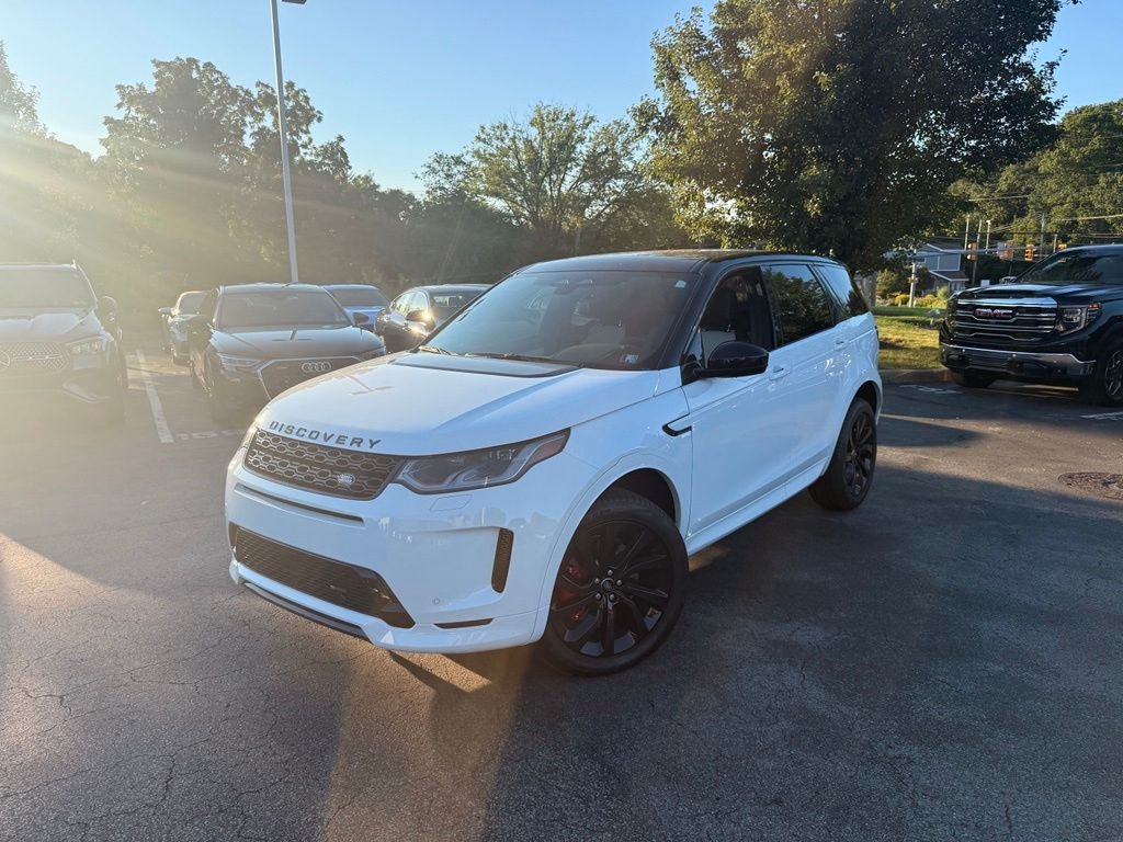 Certified Used 2023 Fuji White Land Rover SE R-Dynamic image 1