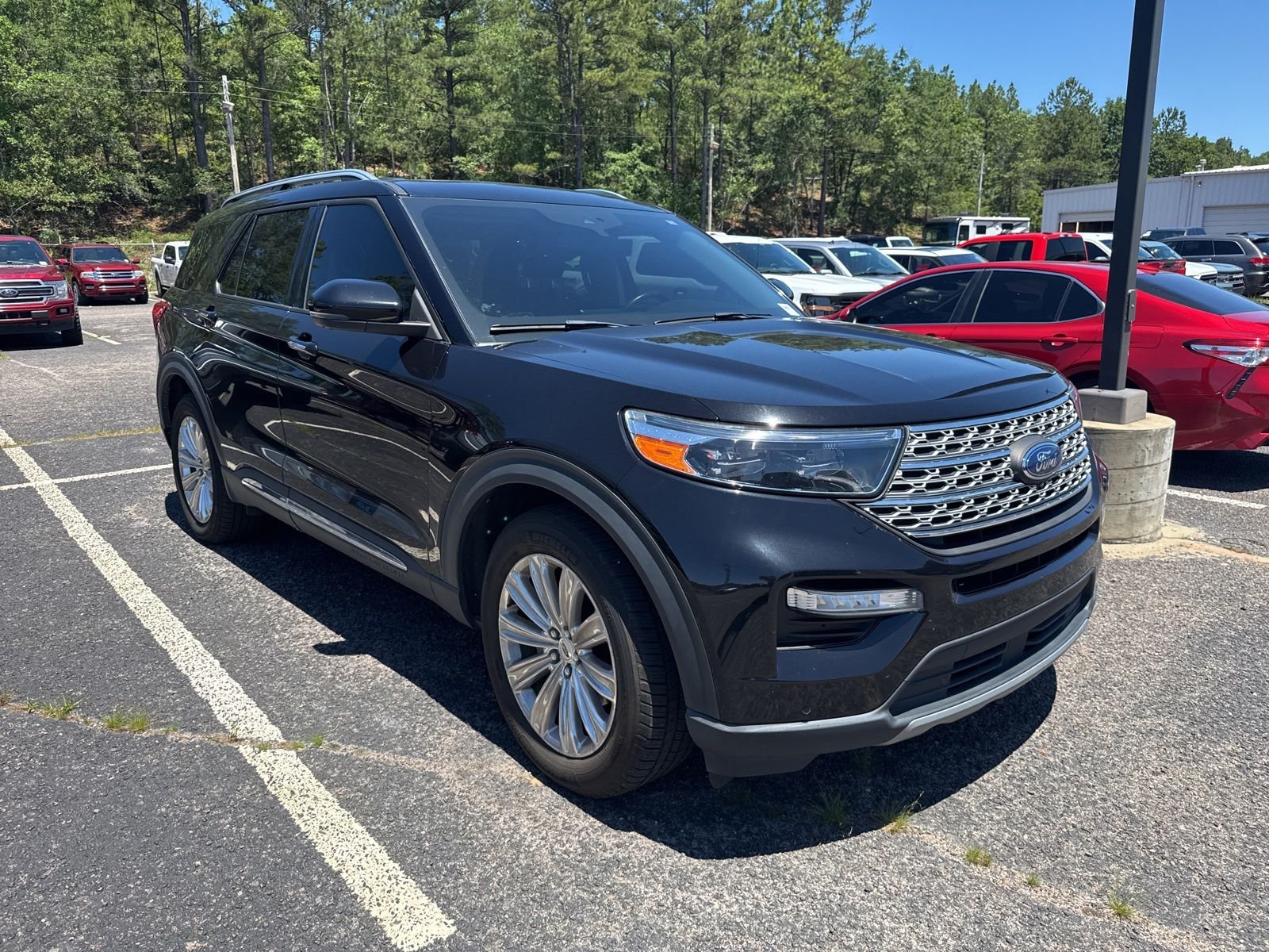 2022 Ford Explorer Limited RWD's photo